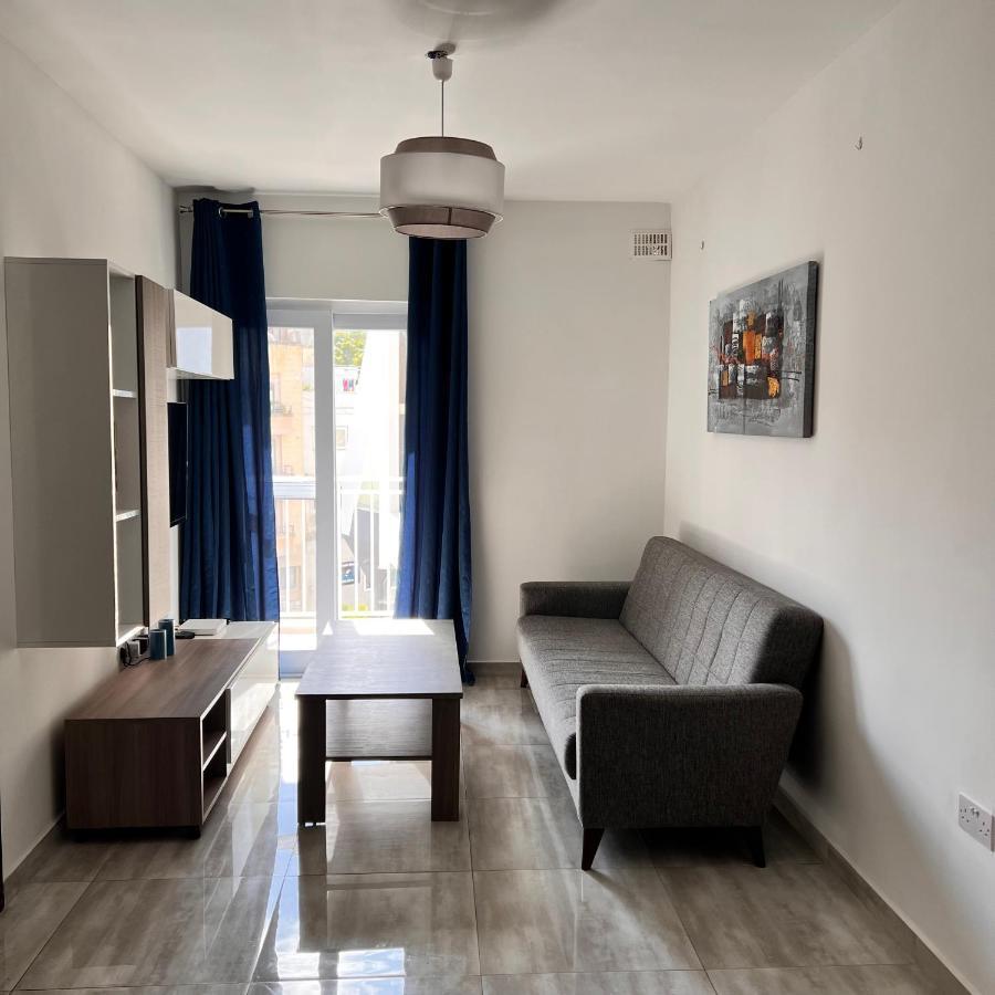 F3 Room 2, Private Room Two Single Beds Shared Bathroom Msida Extérieur photo