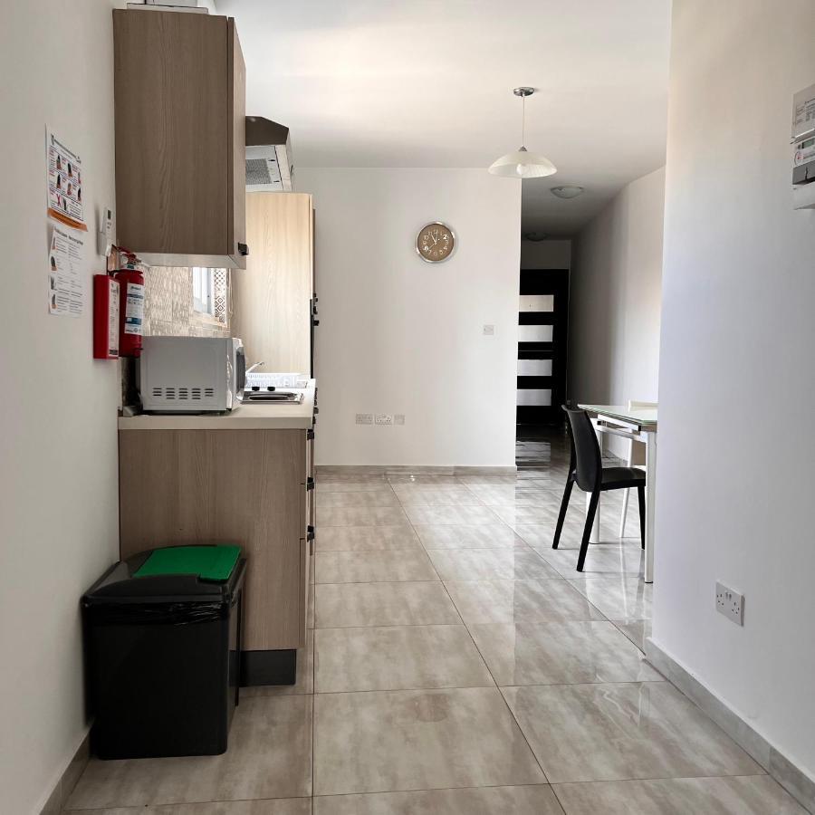 F3 Room 2, Private Room Two Single Beds Shared Bathroom Msida Extérieur photo