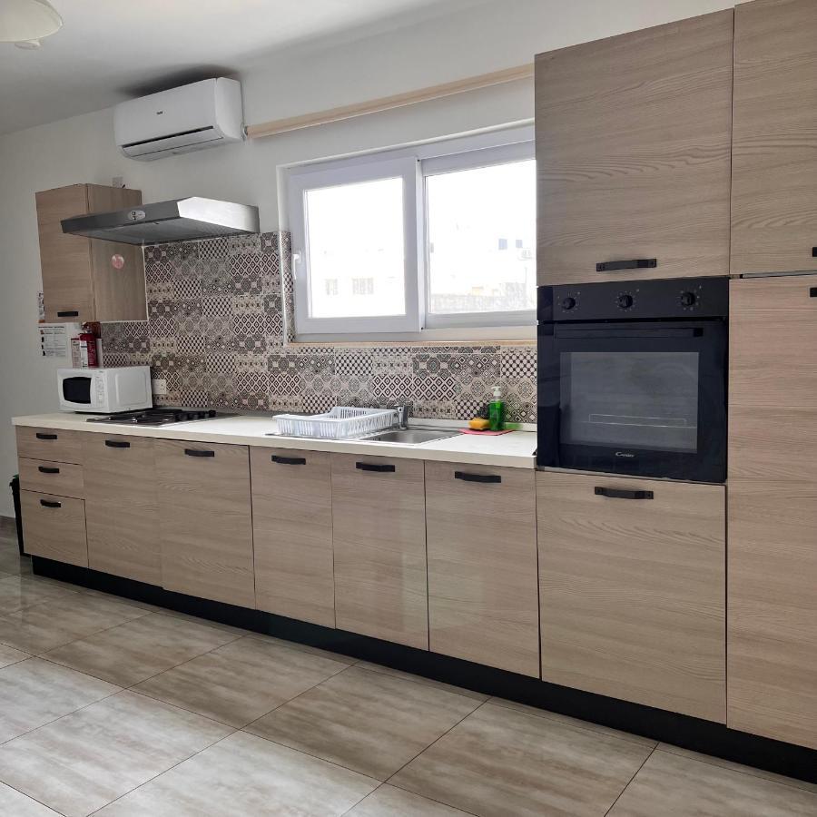F3 Room 2, Private Room Two Single Beds Shared Bathroom Msida Extérieur photo